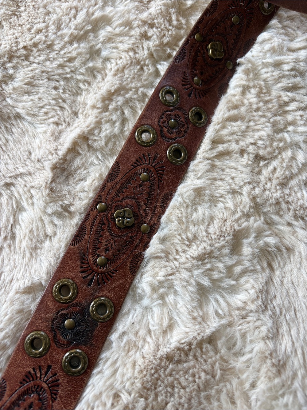 Fossil tooled Classic Brown Leather Women's Belt - Picture 4 of 7